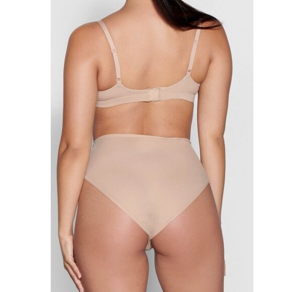 NWT Skims Fits Everybody Full Brief Clay Tan Beige Women’s Size Large - Picture 3 of 5